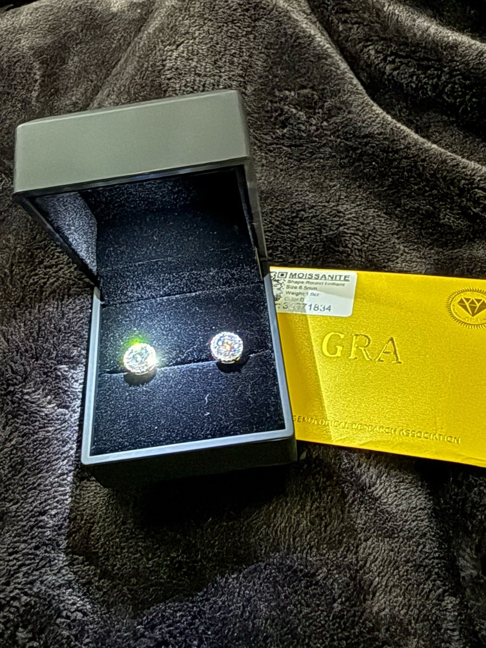 Moissanite 1ct Round Stud Earrings in White Gold Tone With LED Jewelry Box!